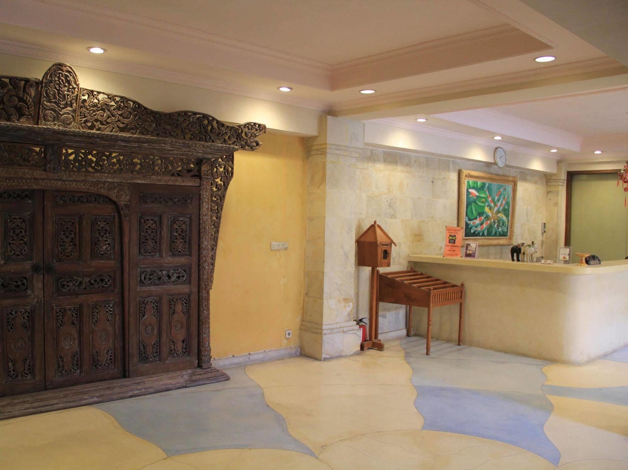 Nathan Hotel Kuta Lombok Eksteriør bilde